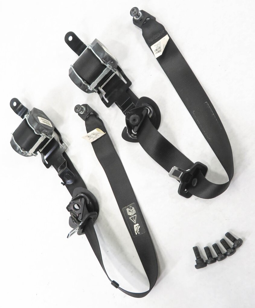 2007 BMW X5 (E70) REAR 2nd SECOND ROW SEATBELT BUCKLE RETRACTOR SET-2 (BLACK)
