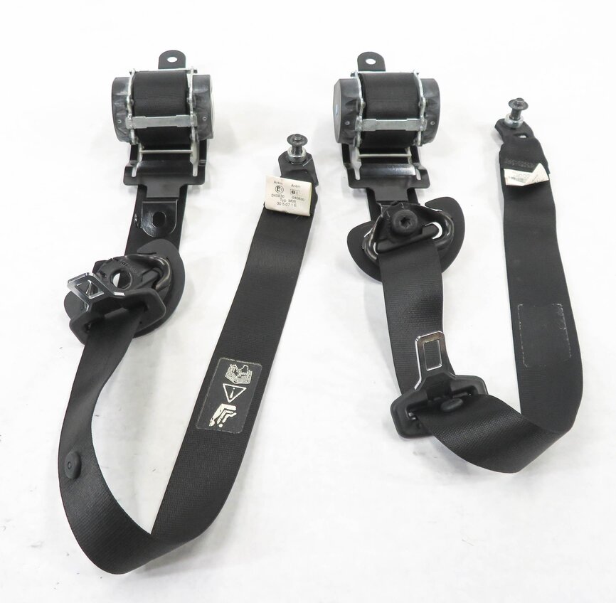 Thumbnail 2: 2007 BMW X5 (E70) REAR 2nd SECOND ROW SEATBELT BUCKLE RETRACTOR SET-2 (BLACK)