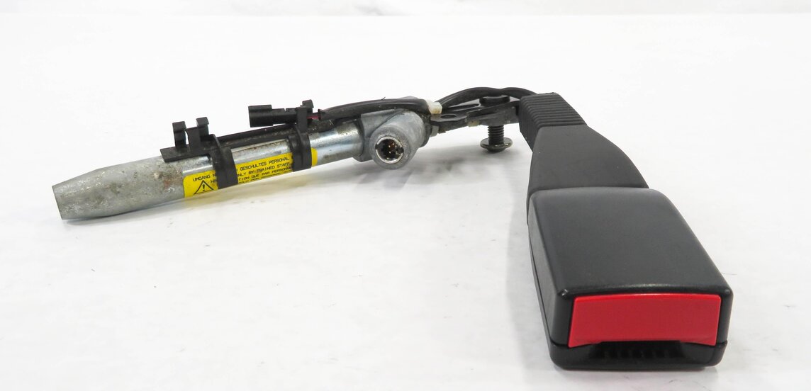 Thumbnail 2: 2007-2014 BMW X5 X5M X6 X6M (E70 / E71) - LEFT FRONT SEATBELT BUCKLE RECEIVER