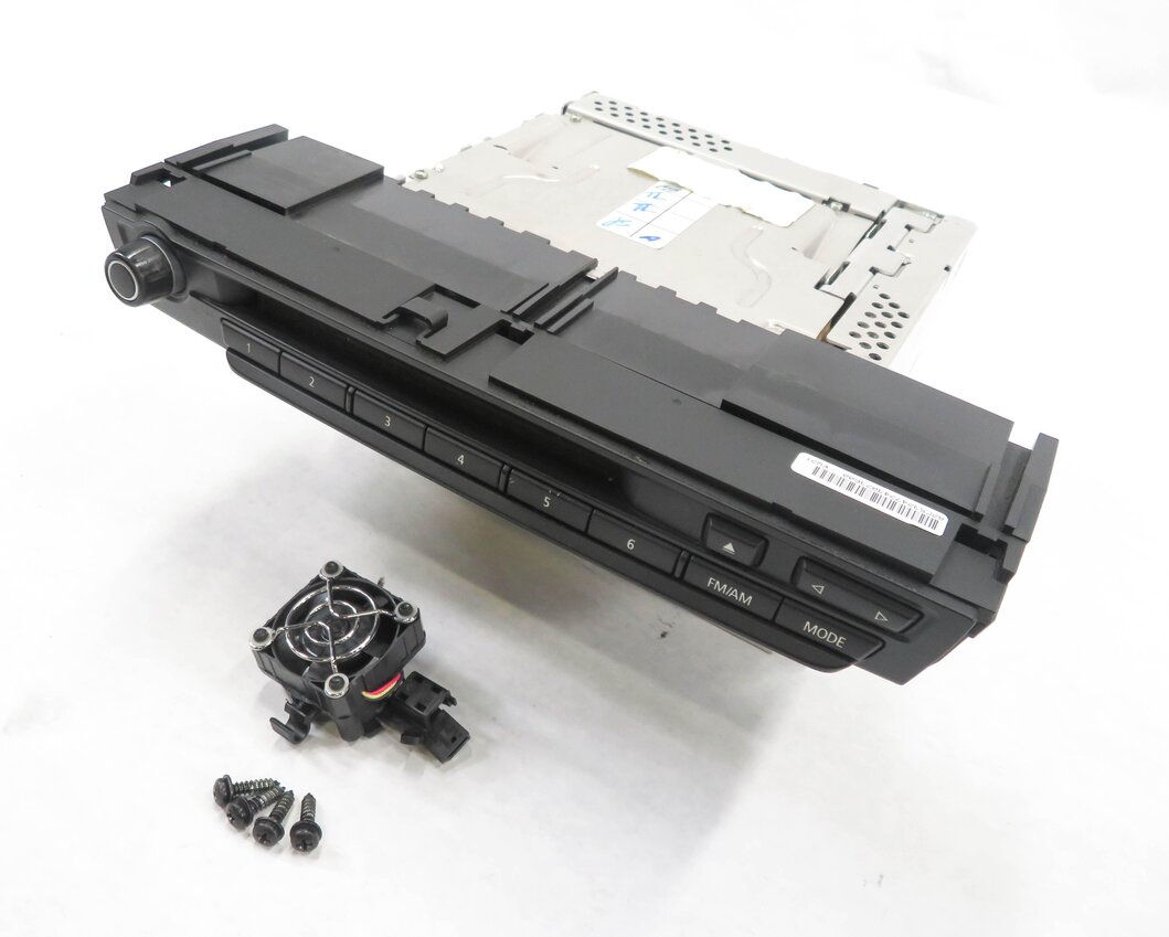 07-10 BMW X5 X6 (E70 / E71) - RADIO GPS NAVIGATION DVD CD PLAYER STEREO RECEIVER