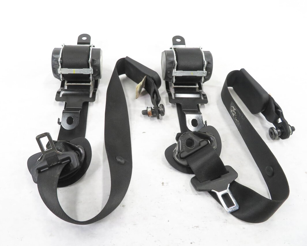 Thumbnail 2: 2008 BMW X5 (E70) REAR 2nd SECOND ROW SEATBELT RETRACTOR SET-2 (BLACK)
