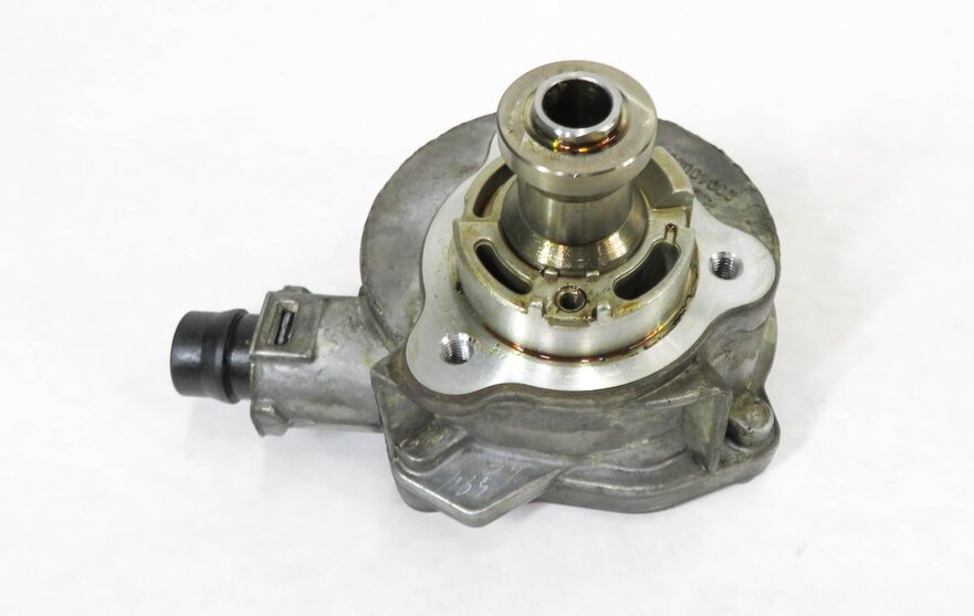 Thumbnail 4: 2007-2013 BMW Z4 128i 323i X3 328i 528i X5 (E87 E90 E60 F25 E70 E89) VACUUM PUMP
