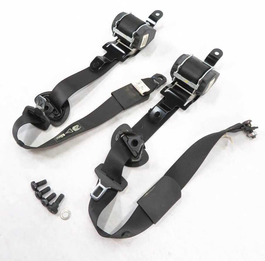 2008 BMW X5 (E70) - REAR 2nd SECOND ROW SEATBELT BUCKLE RETRACTOR SET-2 (BLACK)