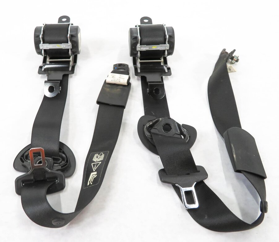 Thumbnail 2: 2008 BMW X5 (E70) - REAR 2nd SECOND ROW SEATBELT BUCKLE RETRACTOR SET-2 (BLACK)