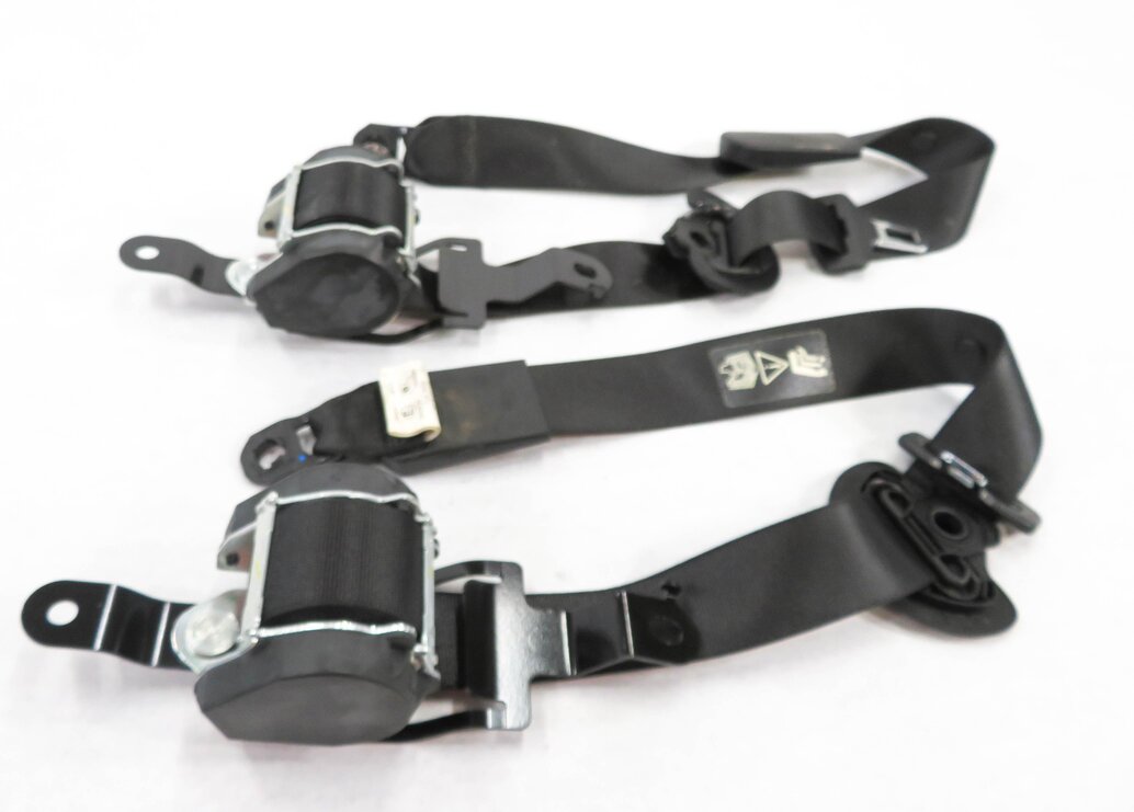 Thumbnail 3: 2008 BMW X5 (E70) - REAR 2nd SECOND ROW SEATBELT BUCKLE RETRACTOR SET-2 (BLACK)