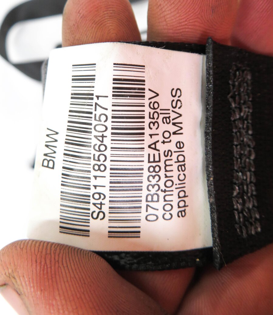 Thumbnail 5: 2008 BMW X5 (E70) - REAR 2nd SECOND ROW SEATBELT BUCKLE RETRACTOR SET-2 (BLACK)