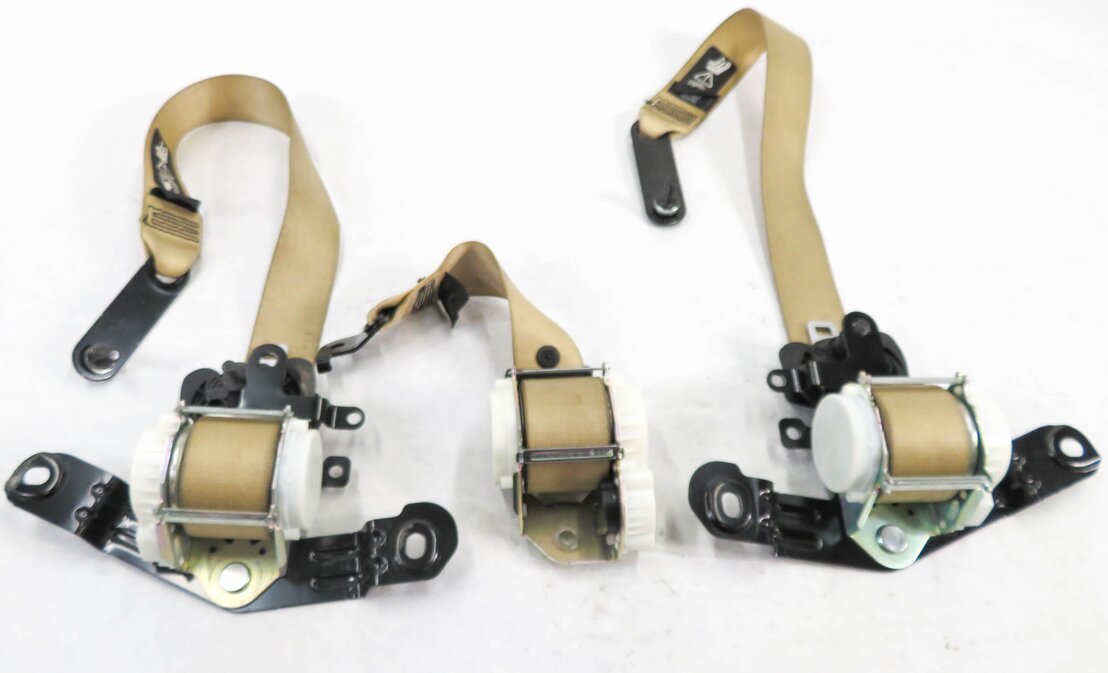 Thumbnail 4: 2011 BMW 550iGT (F07) REAR SEAT SEATBELT BUCKLE RETRACTOR SET-3 (BEIGE)