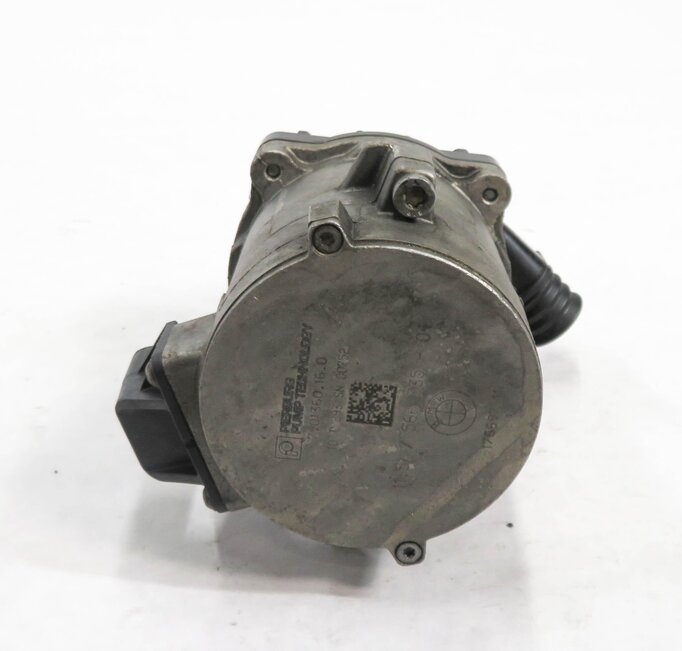 Thumbnail 3: 2011 BMW 550iGT (F07) 4.4L TWIN TURBO ENGINE SECONDARY AUX AUXILIARY WATER PUMP