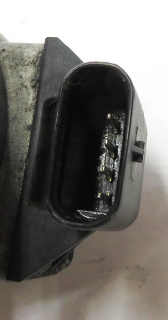 Thumbnail 5: 2011 BMW 550iGT (F07) 4.4L TWIN TURBO ENGINE SECONDARY AUX AUXILIARY WATER PUMP