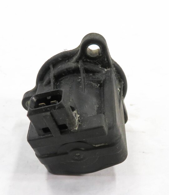 Thumbnail 2: 2011 BMW 550iGT (F07) 4.4L TWIN TURBO ENGINE TURBOCHARGER BLOW OFF VALVE.