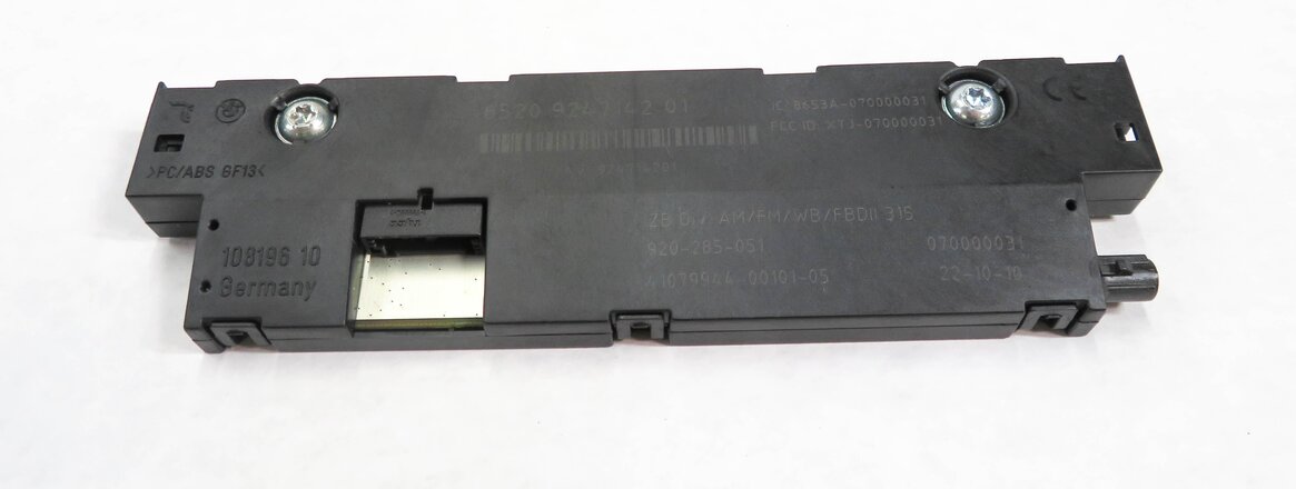 Thumbnail 2: 2011 BMW 550iGT (F07) RADIO STEREO ANTENNA AMP AMPLIFIER BOOSTER MODULE