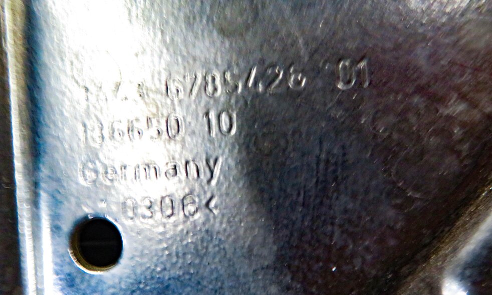 Thumbnail 5: 2011 BMW 550iGT (F07) EMERGENCY PARKING BRAKE ACTUATOR MOTOR w/ CABLES