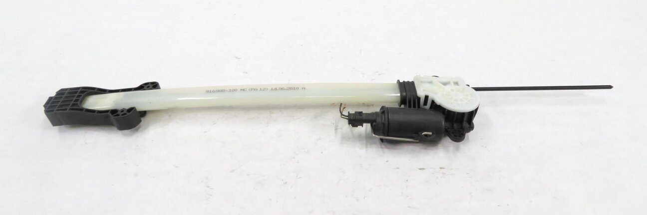 Thumbnail 5: 10-17 BMW 535iGT 550iGT (F07) RIGHT REAR DOOR WINDOW SHADE REGULATOR w/ MOTOR