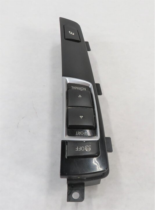 Thumbnail 5: 2011 BMW 550iGT (F07) FRONT CONSOLE PDC SPORT MODE TRACTION CONTROL SWITCH PANEL