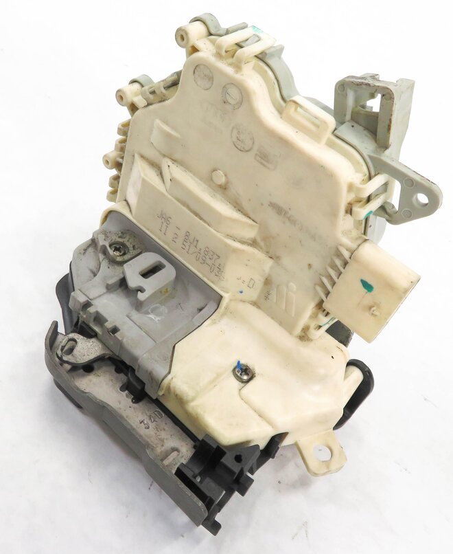 2010-2019 AUDI / PORSCHE A4 S4 A5 S5 A6 Q3 Q5 Q7 TT 911 - RIGHT FRONT DOOR LATCH