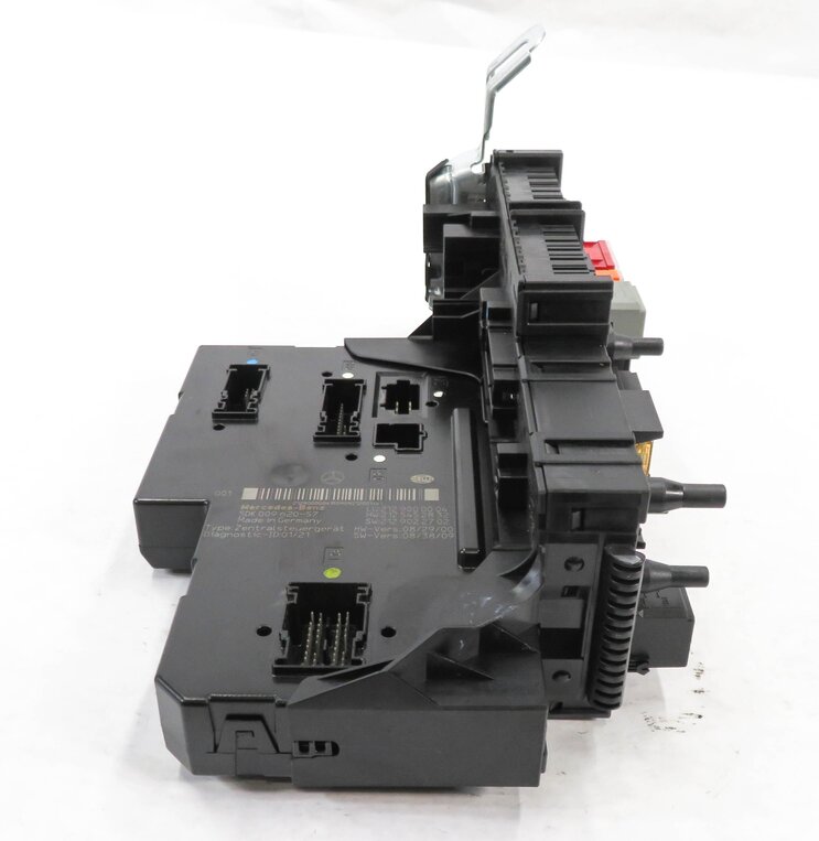 Thumbnail 3: 10-12 MB E350 E550 E63 CLS550 CLS63 W212 W219 - REAR SIGNAL ACQUISITION MODULE
