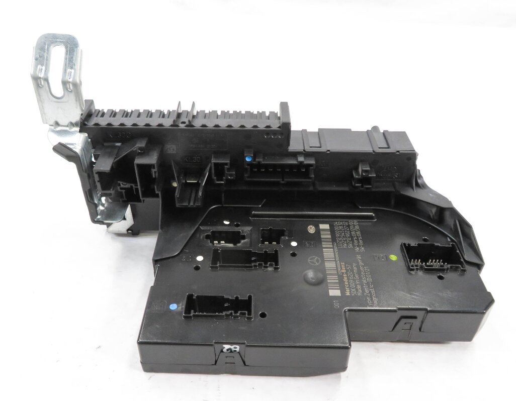 Thumbnail 4: 10-12 MB E350 E550 E63 CLS550 CLS63 W212 W219 - REAR SIGNAL ACQUISITION MODULE