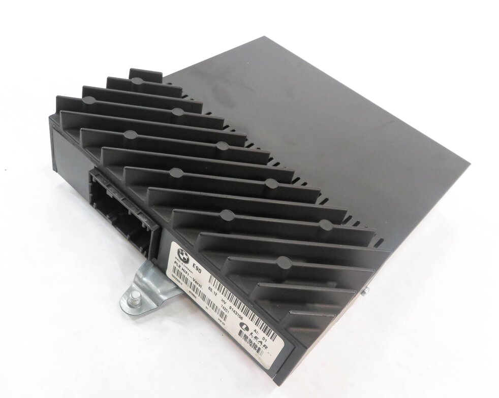 2008 BMW 328i (E90) RADIO STEREO HiFi AUDIO AMP AMPLIFIER (LEAR)