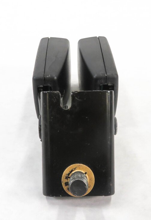 Thumbnail 4: 2008 BMW X5 (E70) LEFT & RIGHT REAR 3rd THIRD ROW SEATBELT BUCKLE RECEIVERS