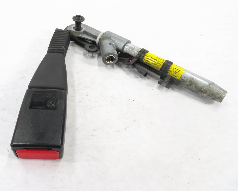 Thumbnail 5: 2007-2014 BMW X5 X5M X6 X6M (E70 / E71) - LEFT FRONT DRIVER SEATBELT RECEIVER
