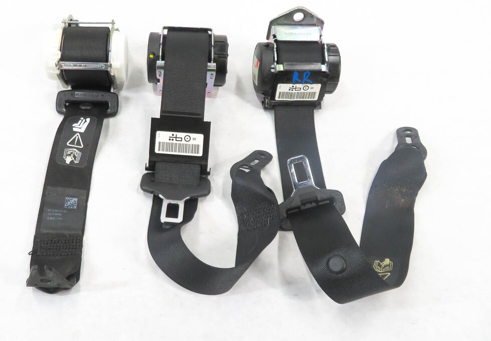 Thumbnail 2: 2013 BMW X1 (E84) REAR 2nd SECOND ROW SEATBELT BUCKLE RETRACTOR SET-3