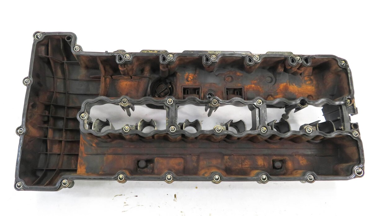 Thumbnail 5: 07-16 BMW 335i 535i 740i X6 Z4 (E60 E90) 3.0L N54 TWIN TURBO - VALVE COVER