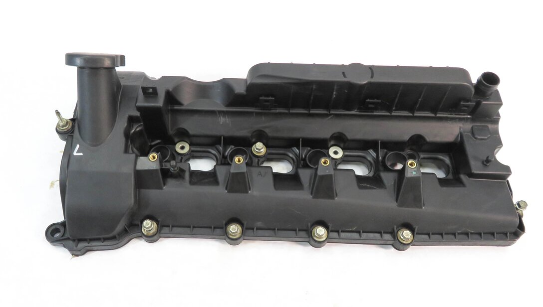 Thumbnail 2: 2010-2018 RANGE ROVER SPORT (L320 L322 L494 L405) 5.0L V8 LEFT VALVE COVER