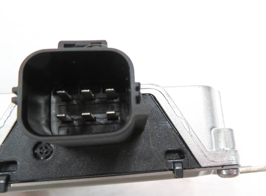 Thumbnail 5: 2010-2015 RANGE ROVER SPORT EVOQUE LR2 LR4 (FF/F4 L320) FUEL PUMP CONTROL MODULE