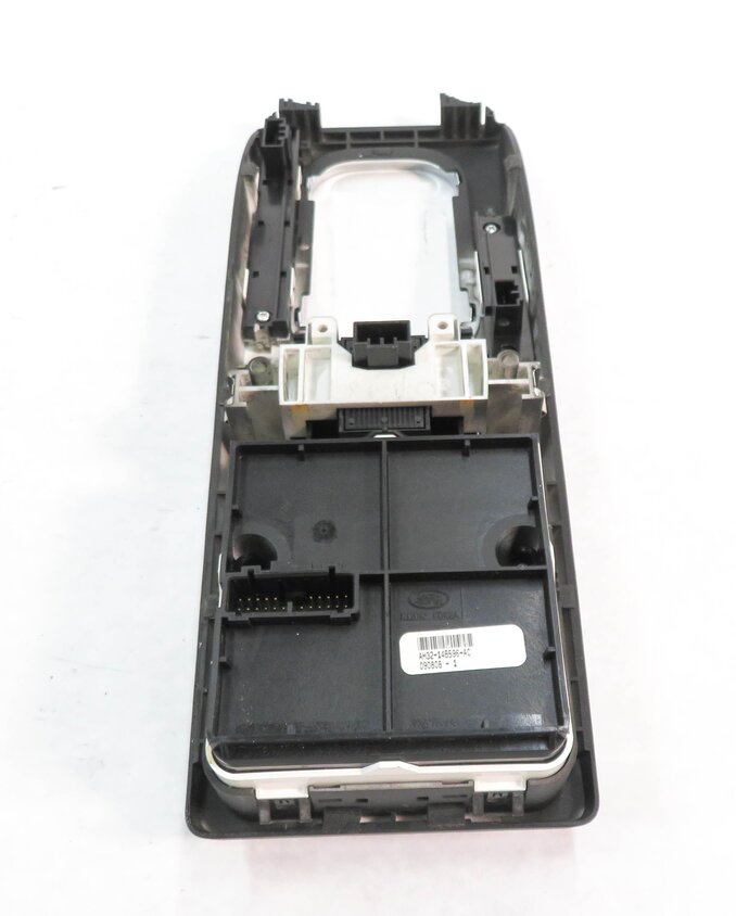 Thumbnail 5: 2010 RANGE ROVER SPORT (L320) SHIFTER TRIM DIFFERENTIAL TERRAIN CONTROL SWITCH