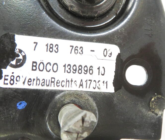 Thumbnail 5: 2011 BMW 535iGT (F07) FRONT LEFT & RIGHT HOOD LID LOCK LATCH HOOK SET-2 w/HANDLE