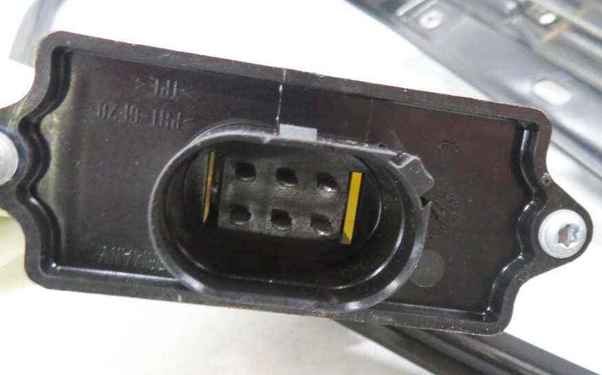Thumbnail 7: 2010-2017 BMW 535iGT 550iGT (F07) LEFT SIDE REAR DOOR WINDOW REGULATOR w/ MOTOR