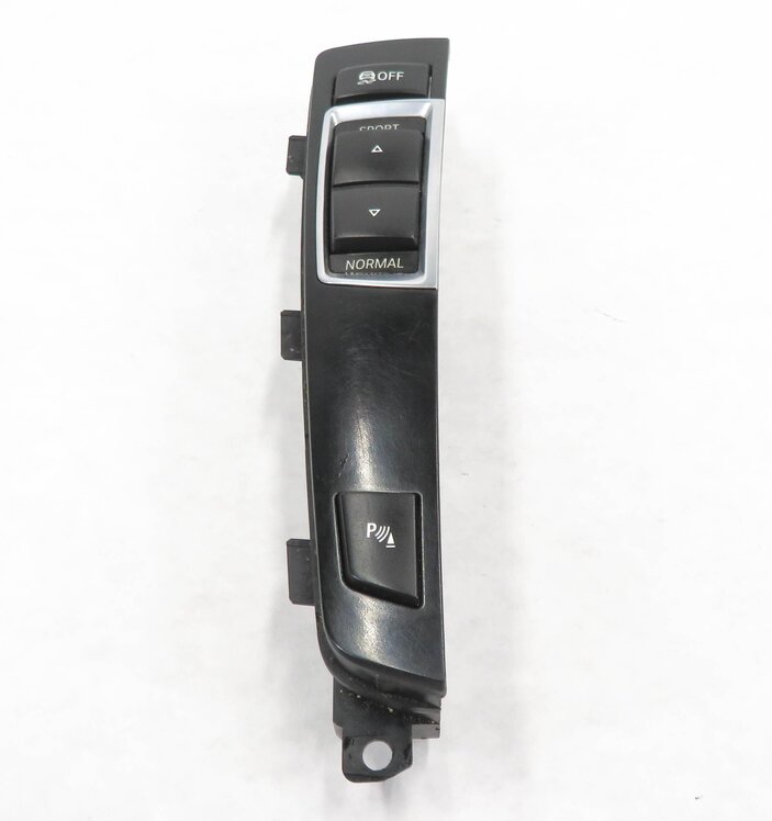Thumbnail 3: 2011 BMW 535iGT (F07) SHIFTER CONSOLE PARK DISTANCE SENSOR TRACTION SWITCH PANEL