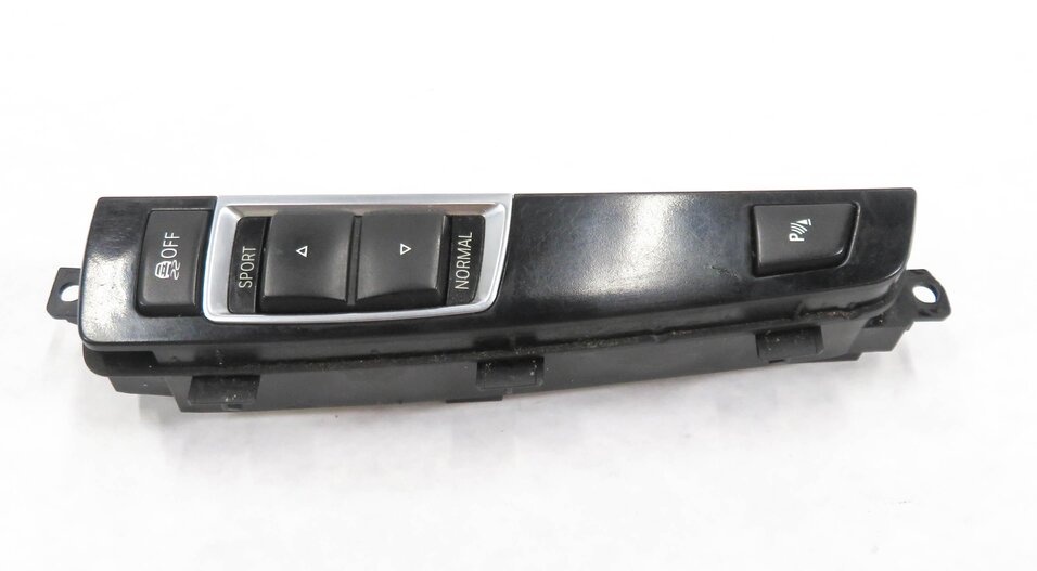 Thumbnail 4: 2011 BMW 535iGT (F07) SHIFTER CONSOLE PARK DISTANCE SENSOR TRACTION SWITCH PANEL