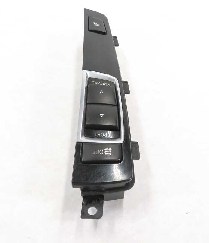 Thumbnail 5: 2011 BMW 535iGT (F07) SHIFTER CONSOLE PARK DISTANCE SENSOR TRACTION SWITCH PANEL