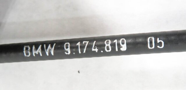 Thumbnail 5: 2011 BMW 535iGT (F07) LEFT & RIGHT REAR FOLDING SEAT LOCK LATCH SET w/ HANDLES