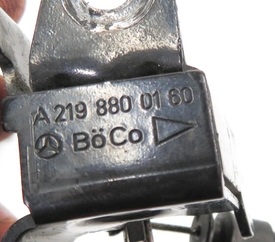 Thumbnail 6: 2008 MERCEDES BENZ GL320 (X164) FRONT HOOD LID LOWER LOCK LATCH SET-2 w/ CABLE