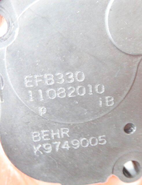 Thumbnail 8: 2011 BMW 740i (F01) FRONT HEATER A/C BLEND DOOR FLAP ACTUATOR SERVO MOTOR SET-15