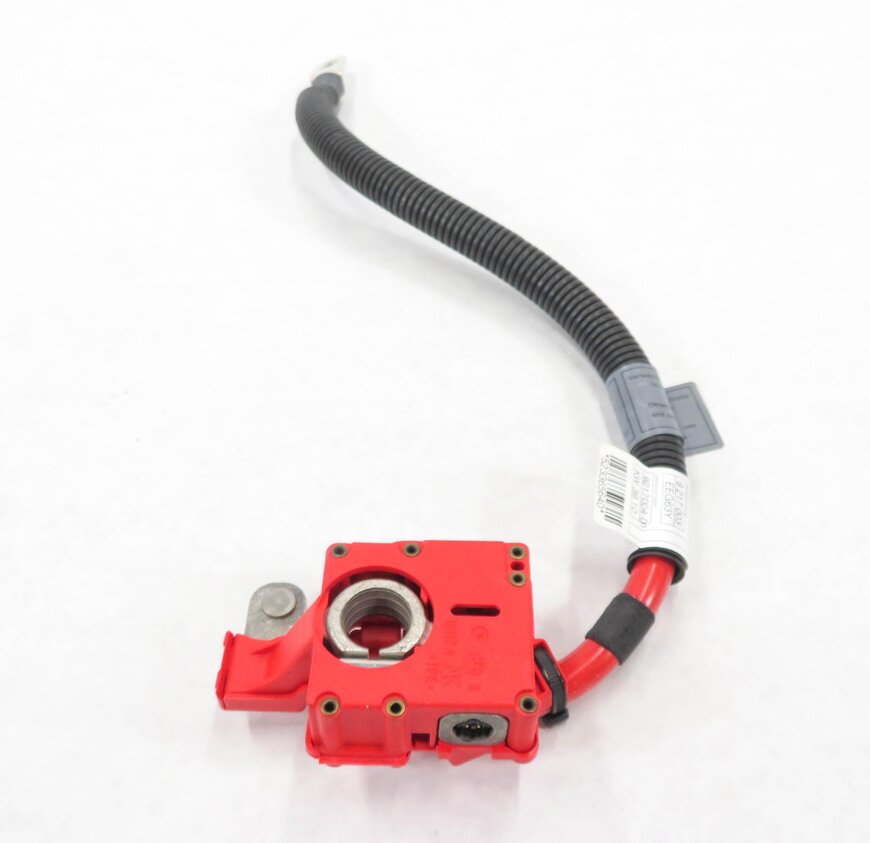 Thumbnail 5: 2011 BMW X5 (E70) POST TERMINAL POSITIVE BATTERY CABLE (SRS) BLOWOUT