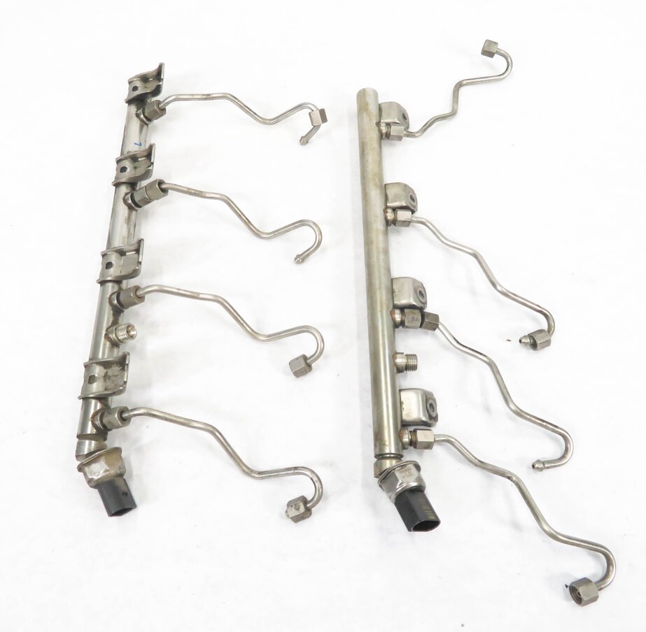 Thumbnail 3: 2009 BMW 750i (F01) 4.4L MOTOR N63 TWIN TURBO ENGINE INJECTION FUEL RAIL SET-2