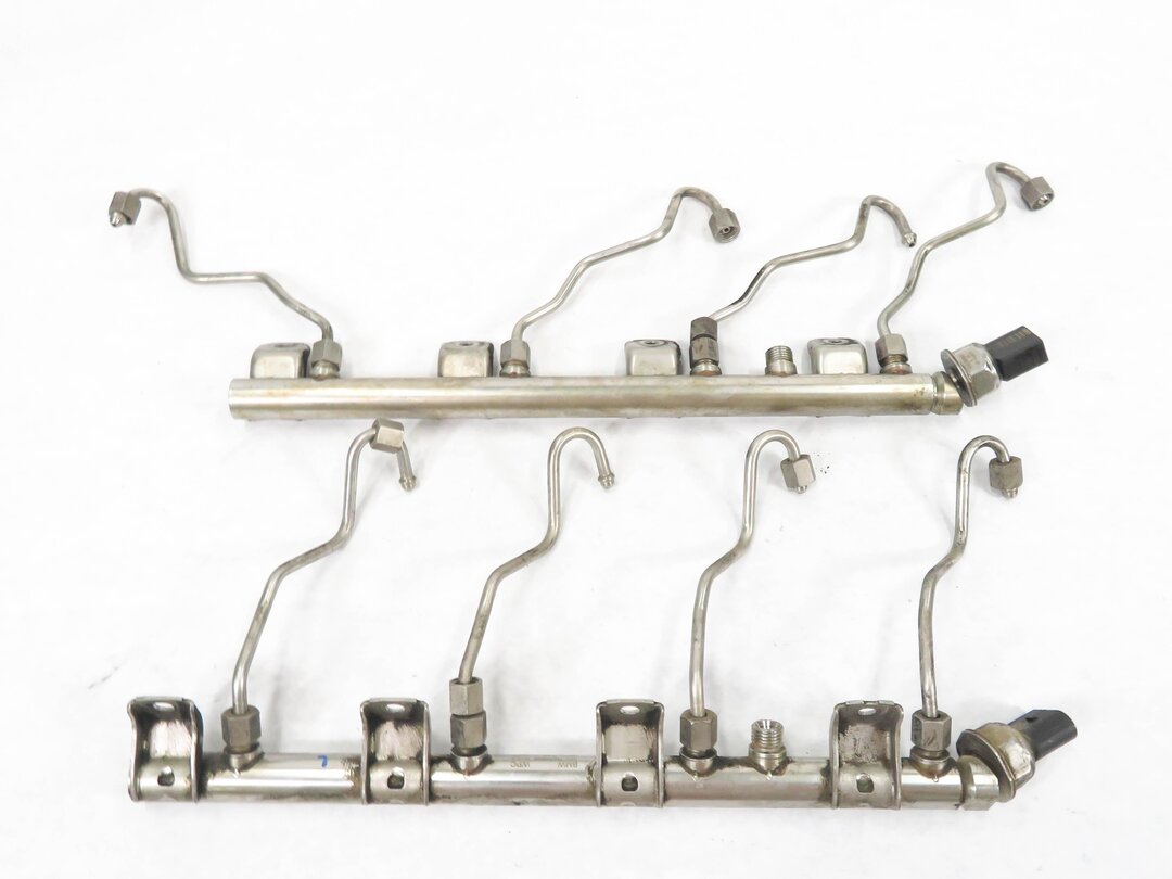 Thumbnail 4: 2009 BMW 750i (F01) 4.4L MOTOR N63 TWIN TURBO ENGINE INJECTION FUEL RAIL SET-2