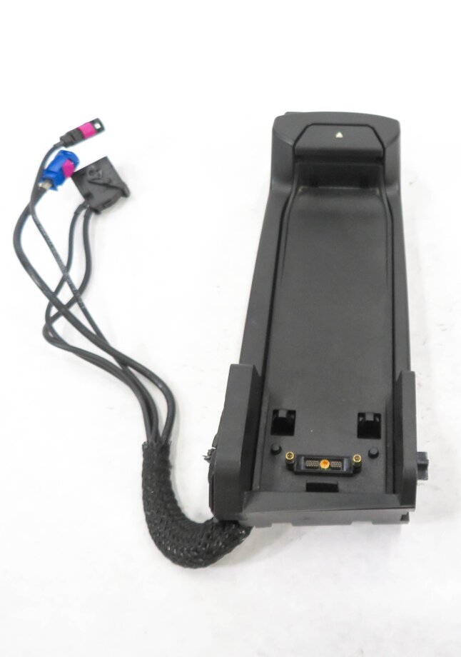 Thumbnail 2: 2009 BMW 750i (F01) FRONT CENTER CONSOLE CELL PHONE SNAP IN CRADLE