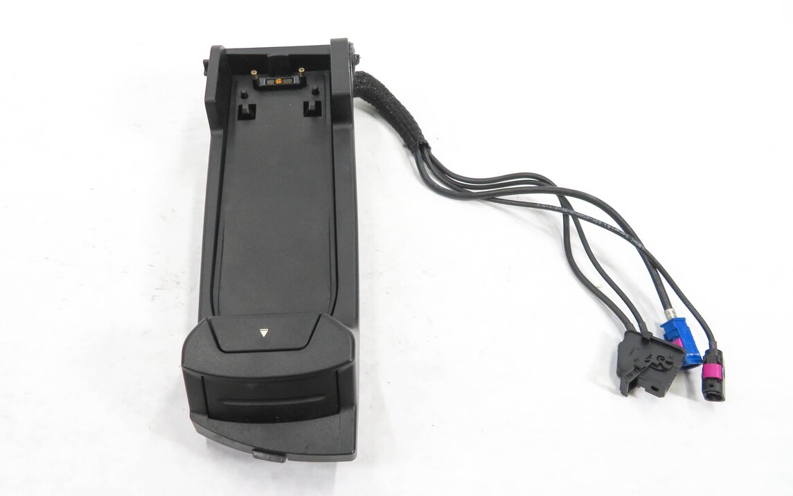 Thumbnail 4: 2009 BMW 750i (F01) FRONT CENTER CONSOLE CELL PHONE SNAP IN CRADLE