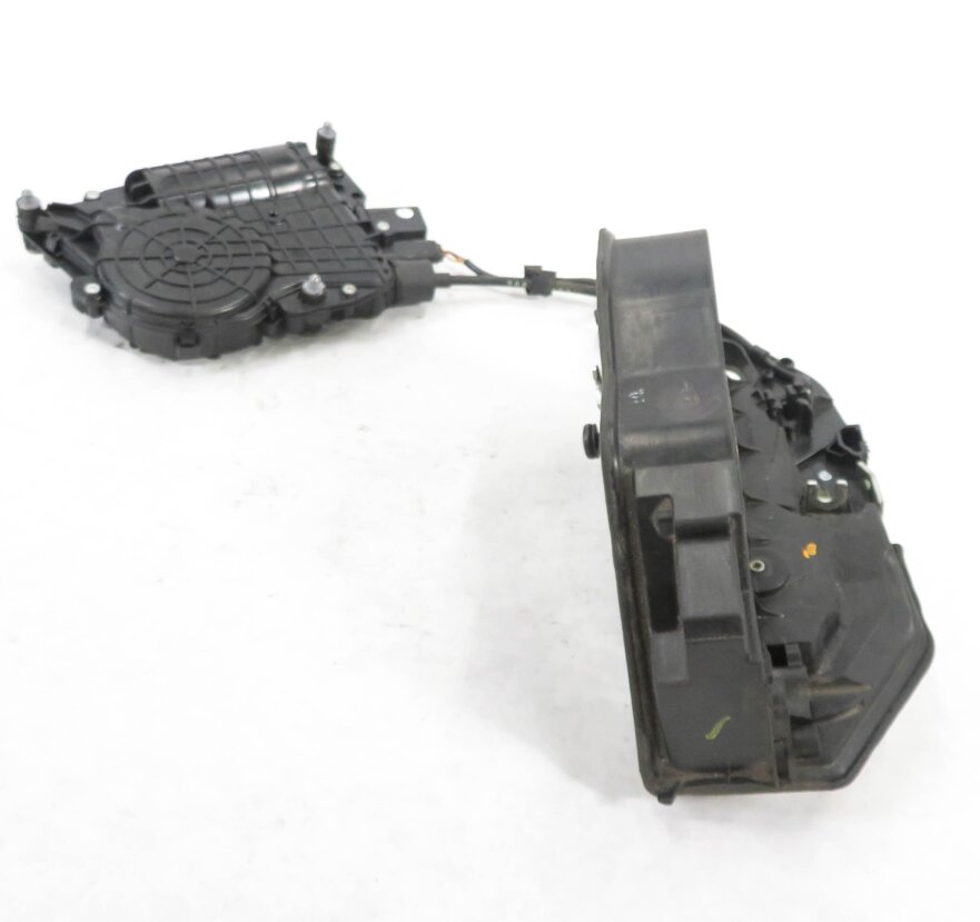 Thumbnail 3: 11-15 BMW 740i 750i 760i B7 (F01) RIGHT REAR (SOFT CLOSE) DOOR LATCH ACTUATOR