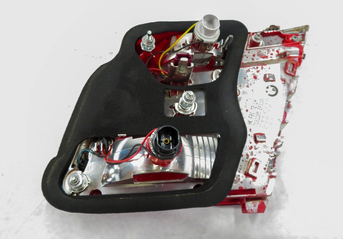 Thumbnail 5: 09-12 BMW 740i 750i 760i B7 (F01) LEFT SIDE REAR TRUNK LID TAILLIGHT LIGHT LAMP