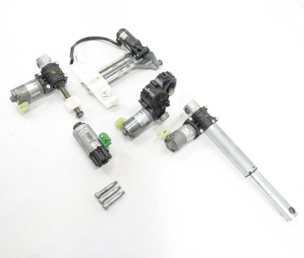 2012 BMW 528i (F10) RIGHT FRONT PASSENGER POWER SEAT ADJUST MOTOR SET-5