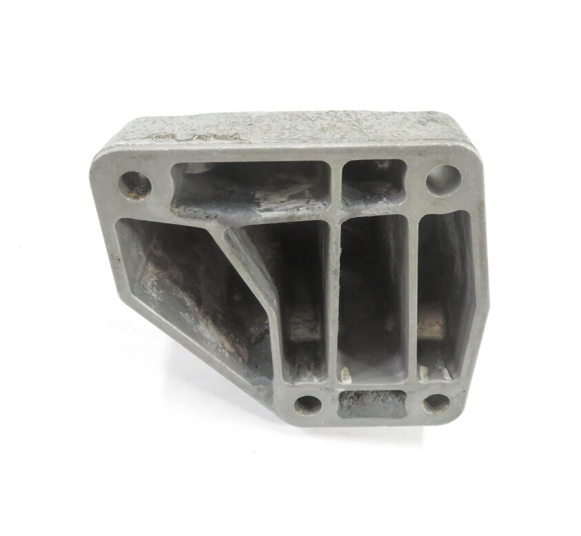 Thumbnail 4: 2011 MB ML350 (W164) 3.0L OM642 DIESEL LEFT SIDE ENGINE MOTOR MOUNT BRACKET