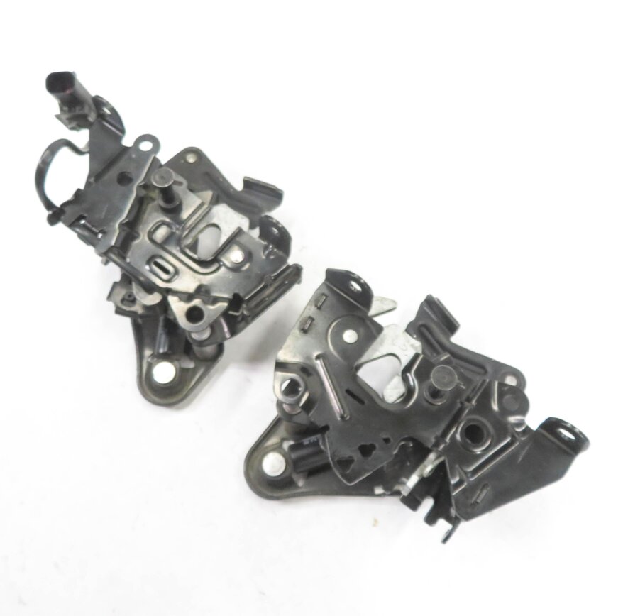 2009 BMW 750Li (F02) FRONT LOWER LEFT & RIGHT HOOD LOCK LATCH CATCH SET-2