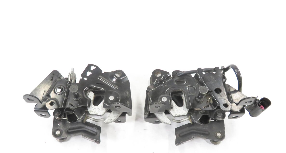 Thumbnail 4: 2009 BMW 750Li (F02) FRONT LOWER LEFT & RIGHT HOOD LOCK LATCH CATCH SET-2