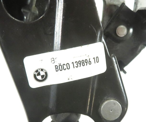 Thumbnail 7: 2009 BMW 750Li (F02) FRONT LOWER LEFT & RIGHT HOOD LOCK LATCH CATCH SET-2