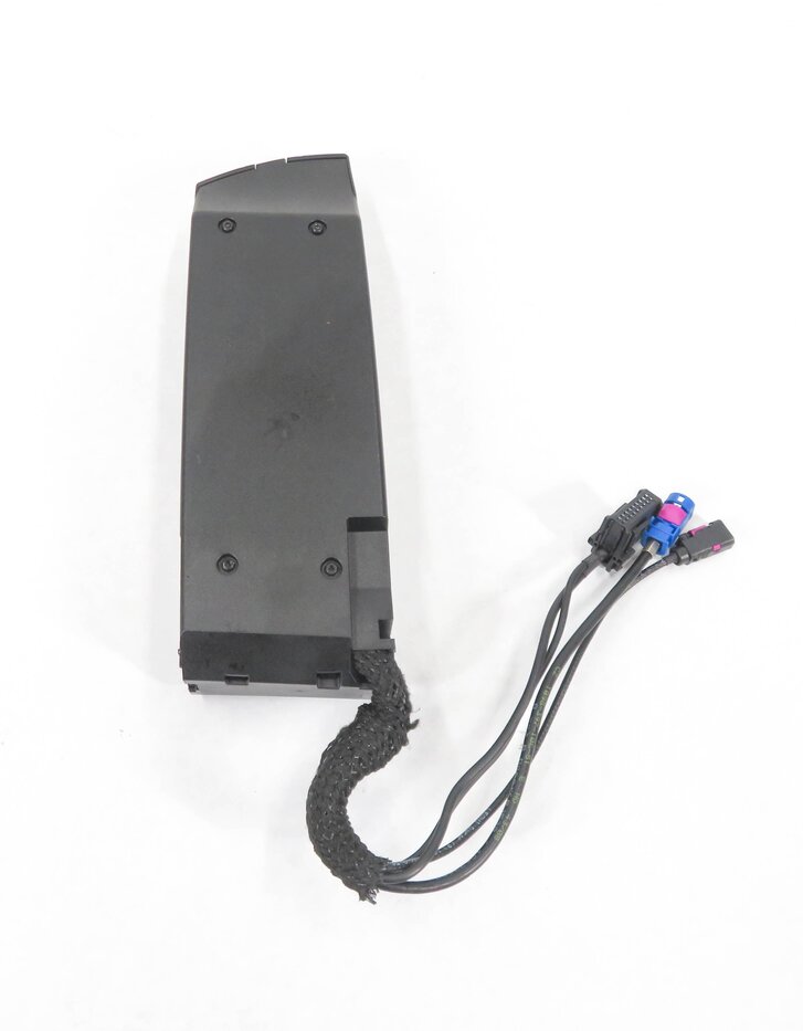 Thumbnail 5: 2009 BMW 750Li (F02) FRONT CENTER CONSOLE SNAP IN CELL PHONE CHARGING CRADLE